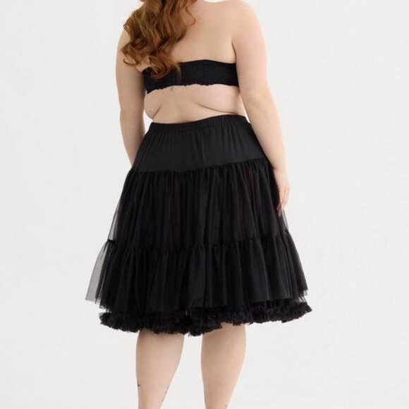 Retro Chic Crinoline Skirt - Torrid - Deep Black Size 0 - Picture 3 of 8